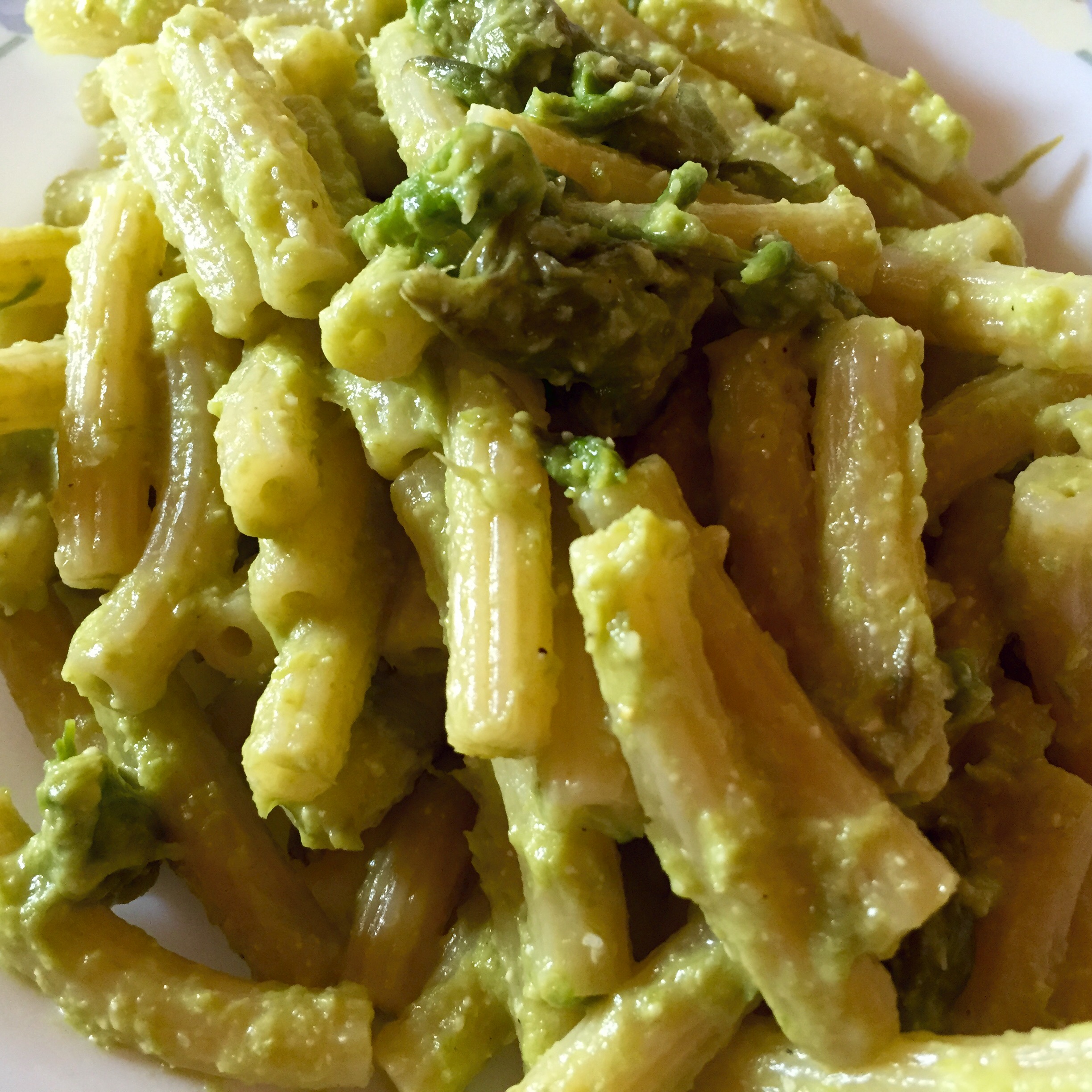 Pasta con pesto di asparagi